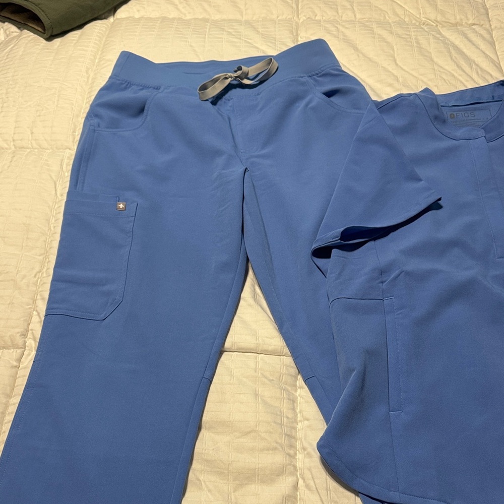 Figs Ceil Scrubs, top and bottom